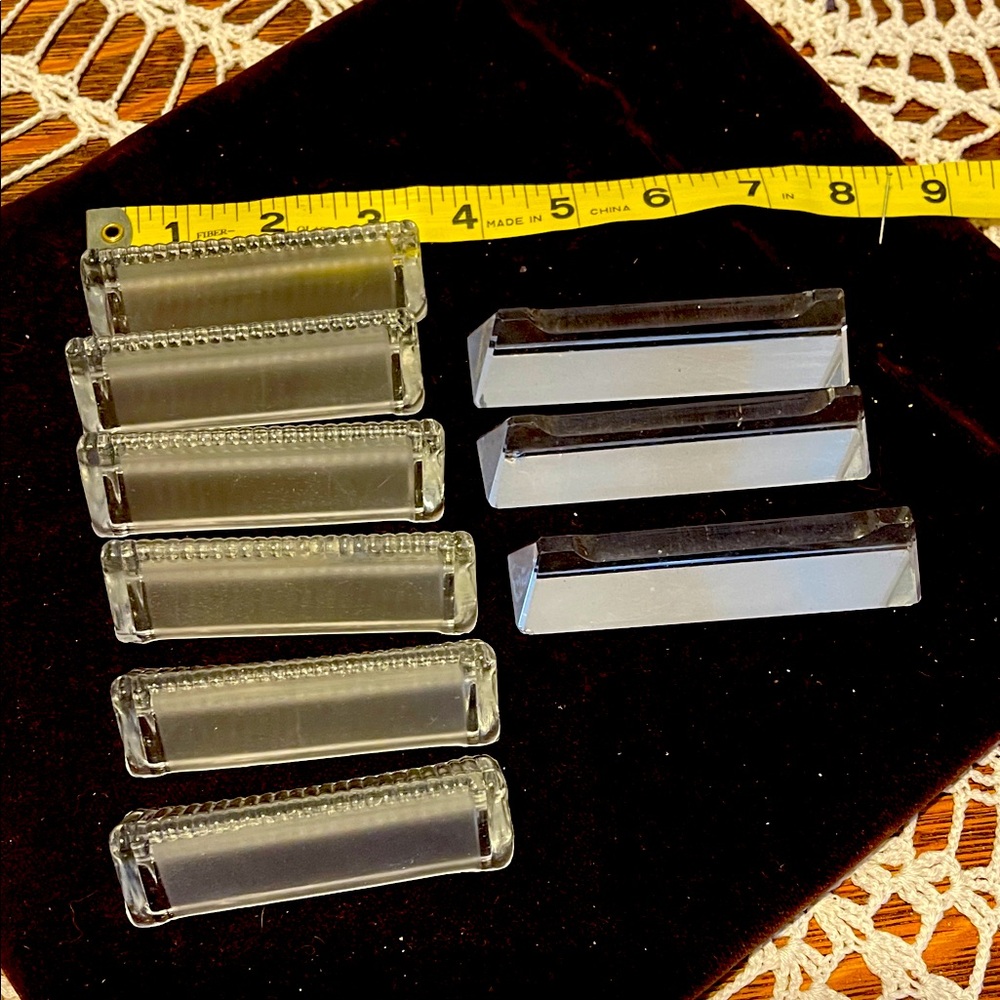Elegant Clear Glass Knife Rests Set